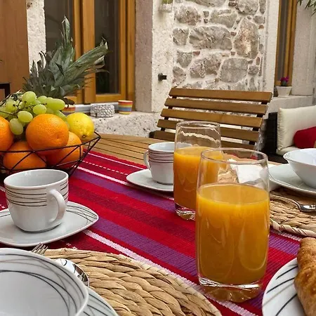 La Corte Di Kate Biograd Na Moru