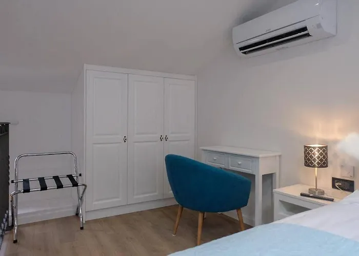 La Corte Di Kate Biograd Na Moru