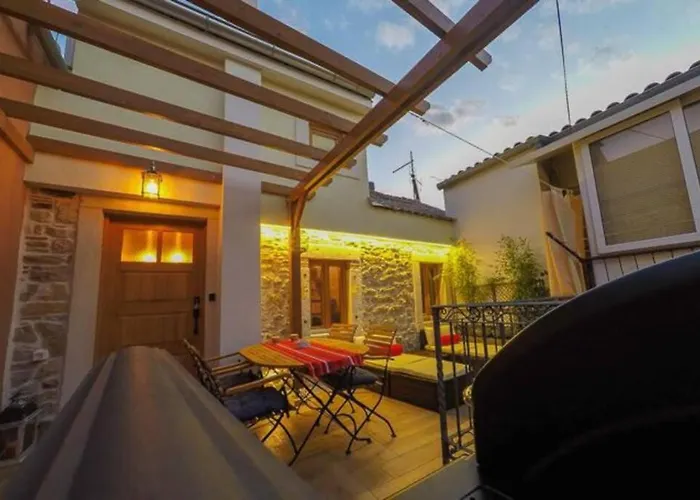 La Corte Di Kate Vila