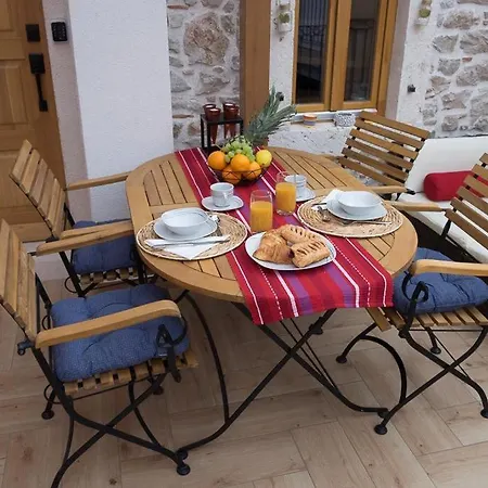 La Corte Di Kate ビオグラード・ナ・モル