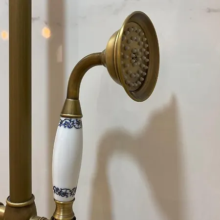 La Corte Di Kate 比奥格勒·纳·莫鲁