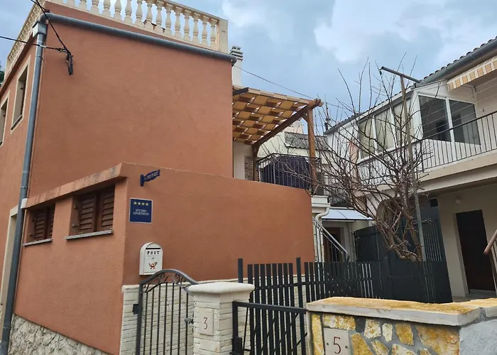 La Corte Di Kate Vila